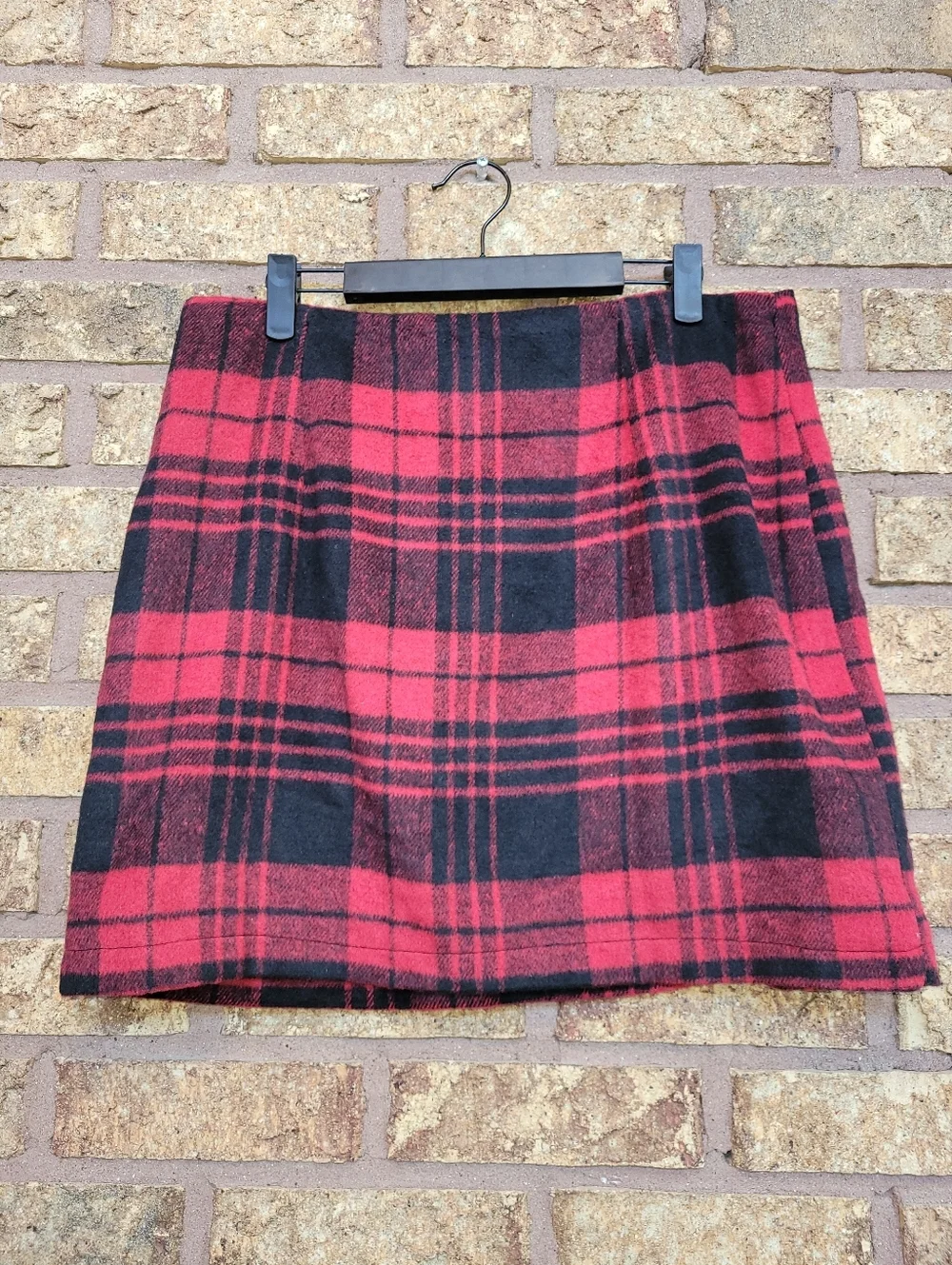 Wool Blend Classic Plaid Mini Skirt Red & Black Size Medium NWT